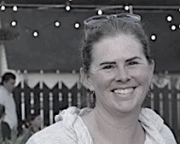 Leah Nazworth, Accountant